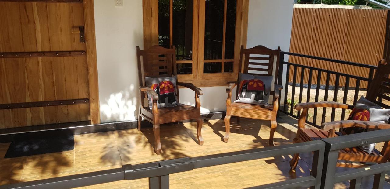 Max Safari Villa Udawalawe Exterior photo