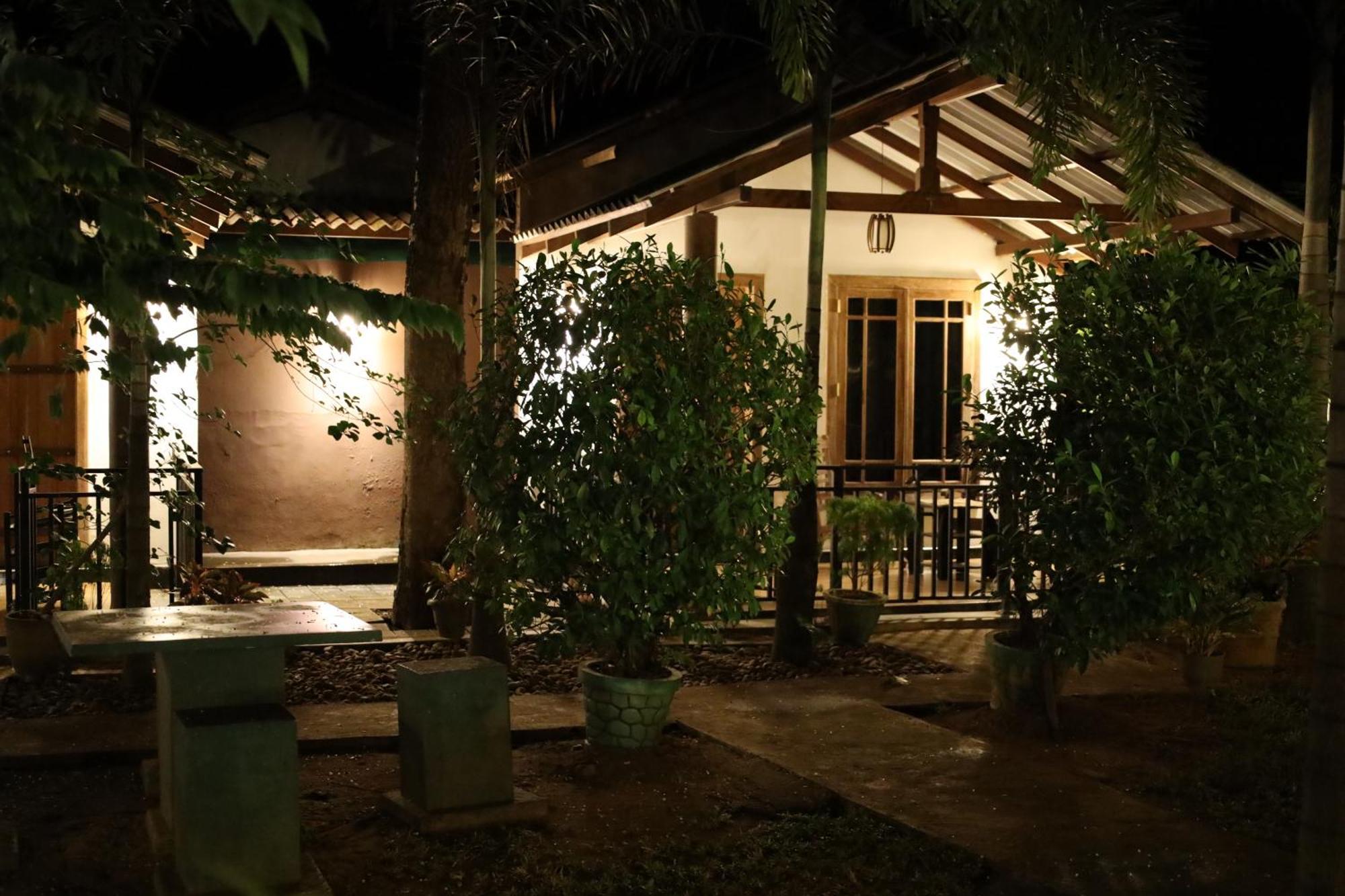 Max Safari Villa Udawalawe Exterior photo