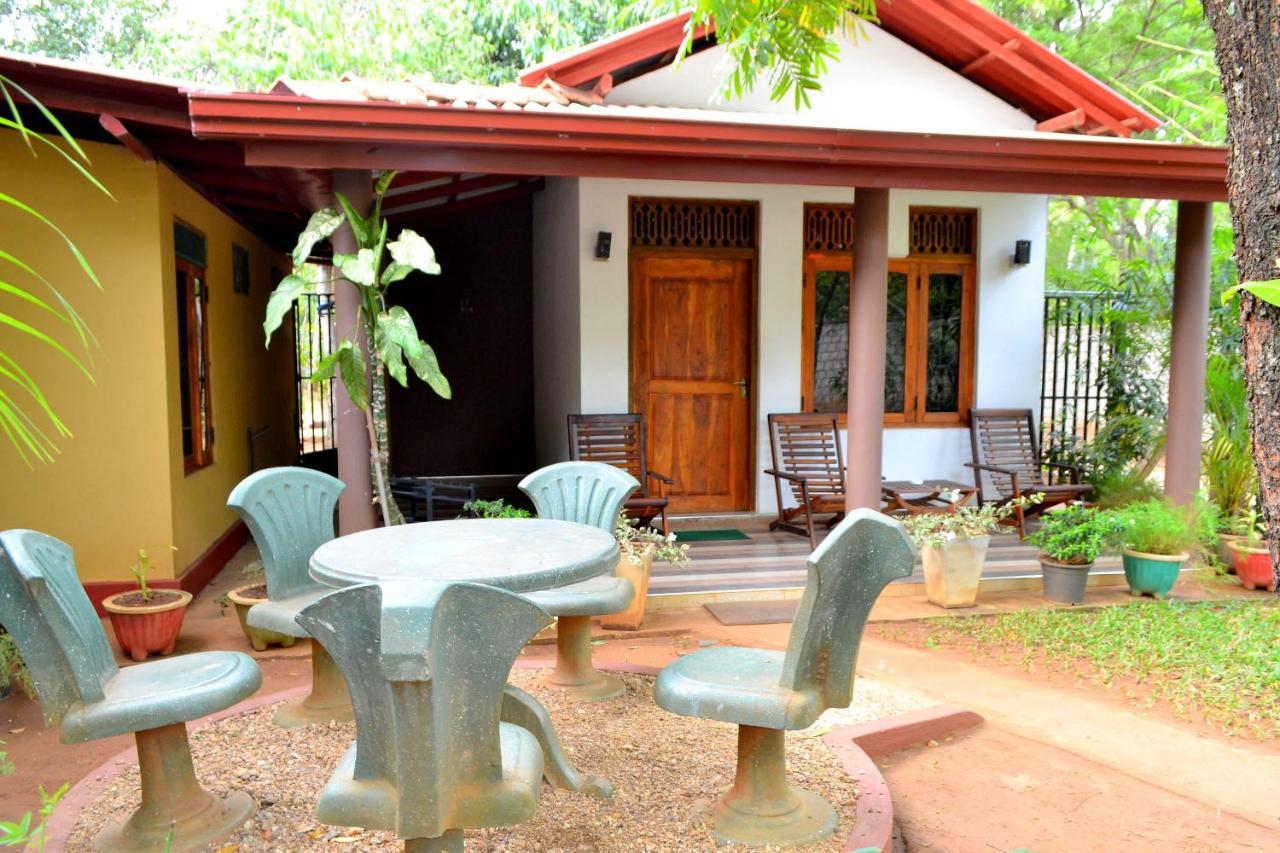 Max Safari Villa Udawalawe Exterior photo