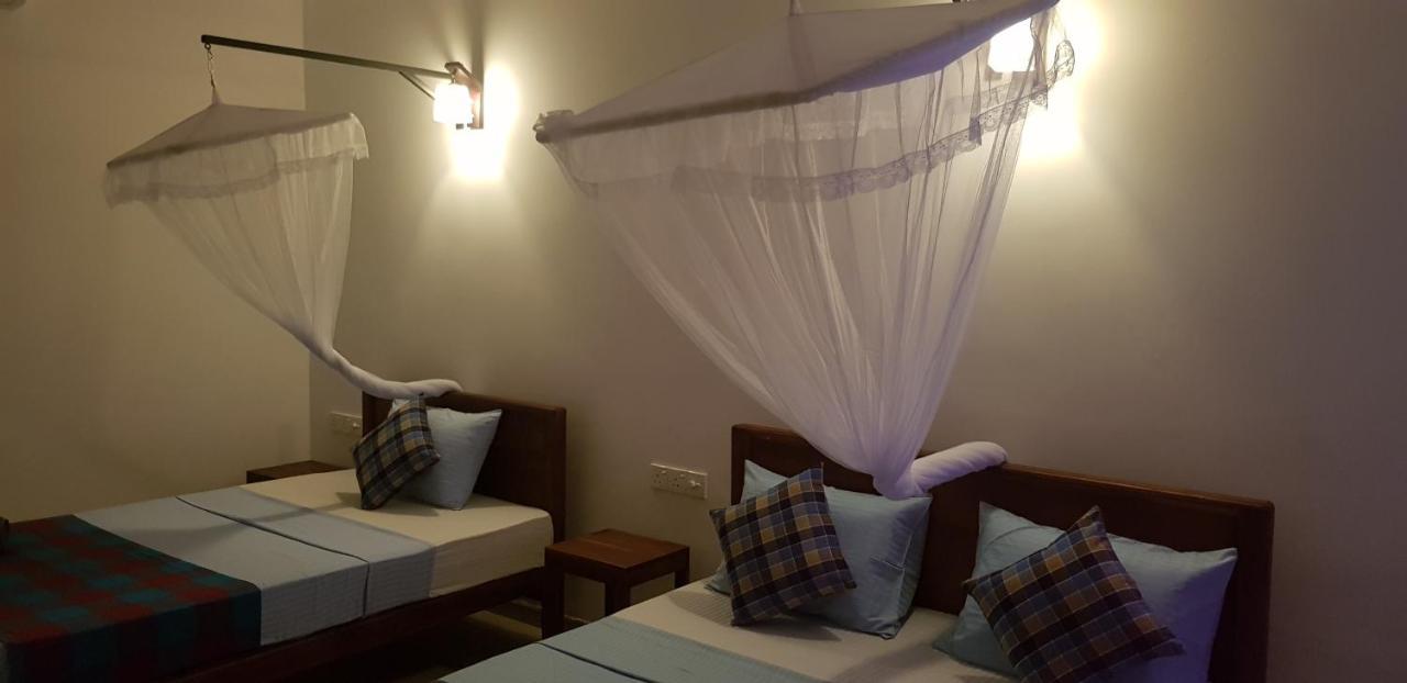 Max Safari Villa Udawalawe Exterior photo